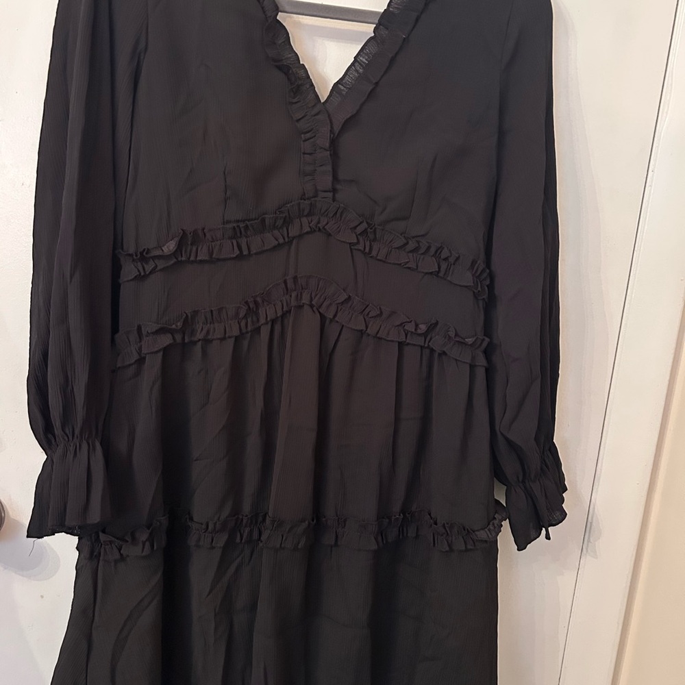 Chic Black Ruffle Long Sleeve Dress